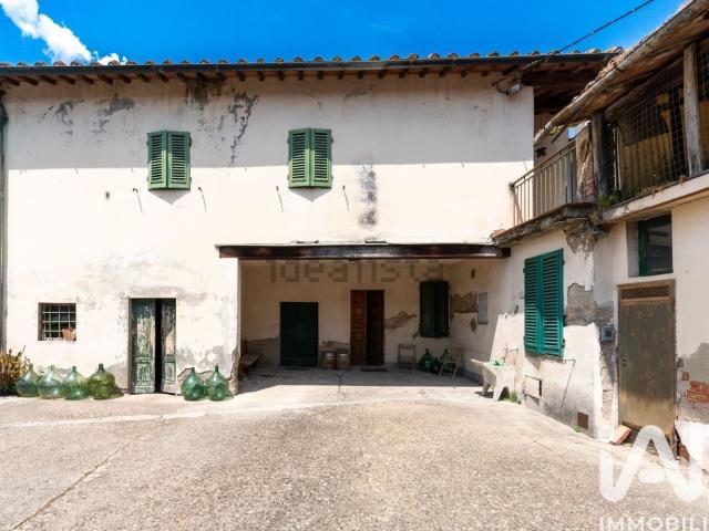 Case e ville in vendita di 232 m² in Via San Martino
