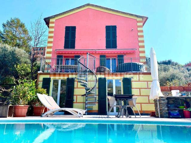 Case e ville in vendita di 232 m² in Via San Giacomo, 11