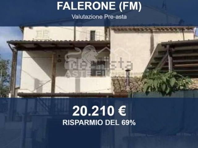 Case e ville in vendita di 232 m² in Via Pozzo, 96