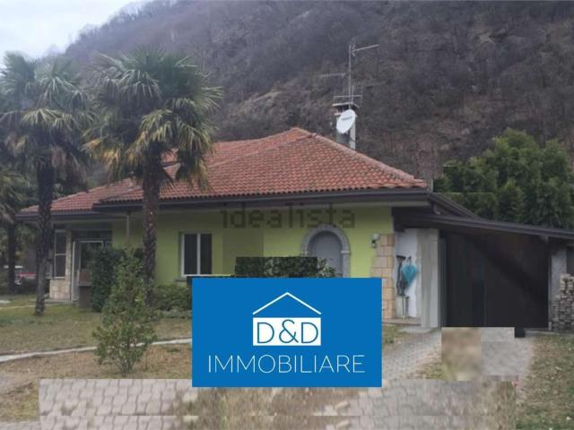 Case e ville in vendita di 233 m² in Via Nazionale, 211