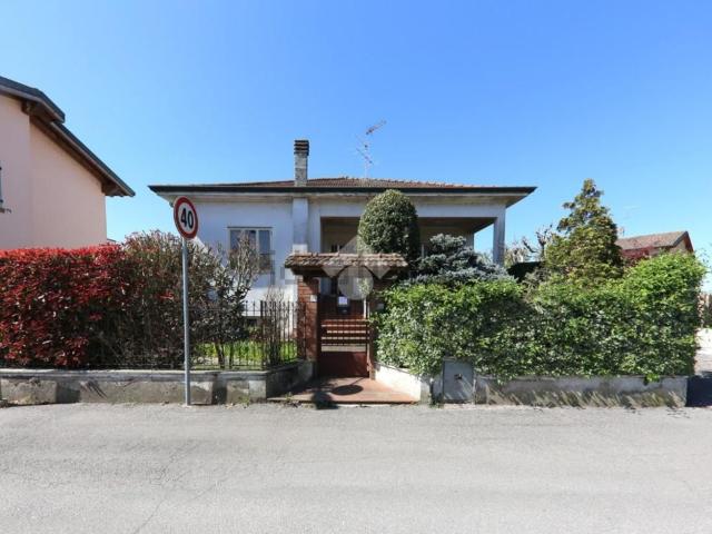 Case e ville in vendita di 233 m² in Via Solferino e San Martino, 33