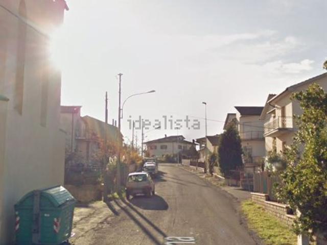 Case e ville in vendita di 233 m² in Via Reatina
