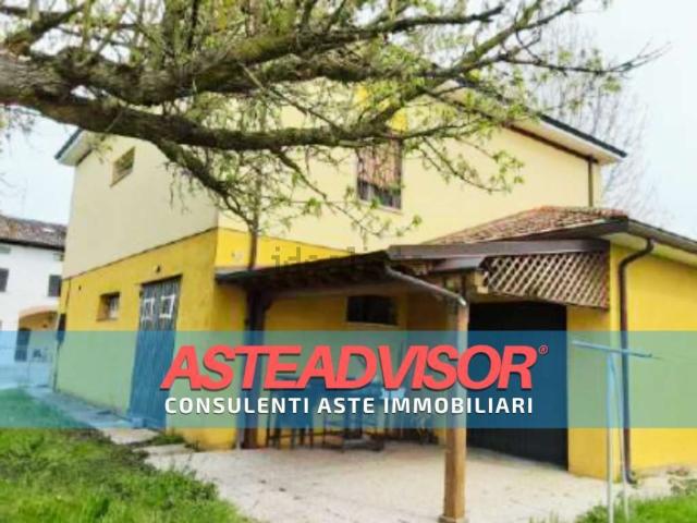 Case e ville in vendita di 234 m² in Via di Mezzo, 101