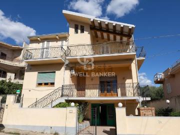 Villetta bifamiliare in vendita di 234 m² in Via Eolie, 22