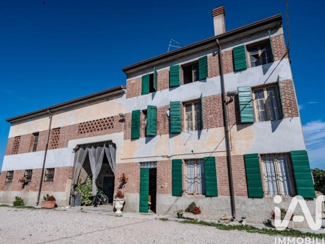 Case e ville in vendita di 234 m² in Strada Sella, 5