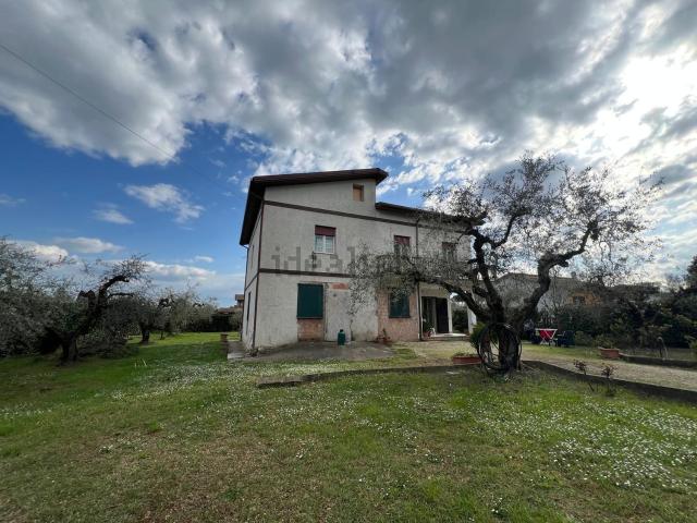 Case e ville in vendita di 235 m²