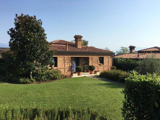 Case e ville in vendita di 265 m²