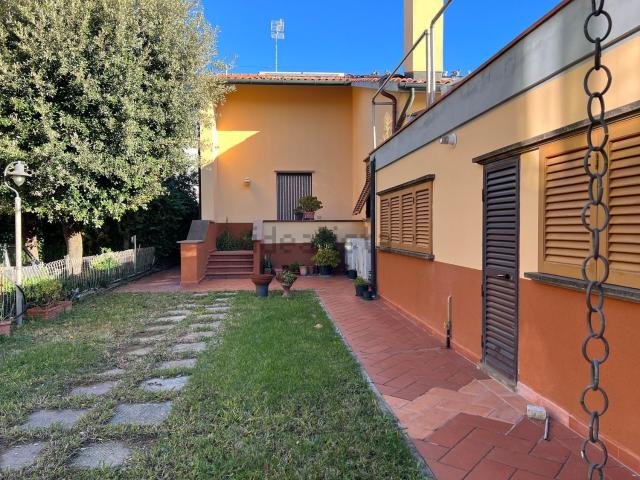 Case e ville in vendita di 235 m²