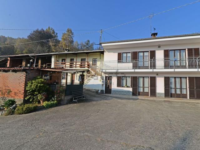Case e ville in vendita di 235 m² in Via Cave