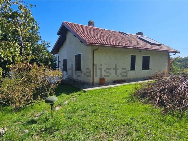 Case e ville in vendita di 235 m² in Via dei Boschi