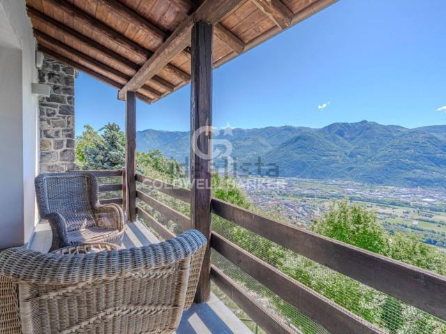 Case e ville in vendita di 235 m² in Via Fiume, 22