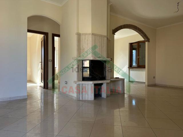 Case e ville in vendita di 235 m² in Via Marco Polo