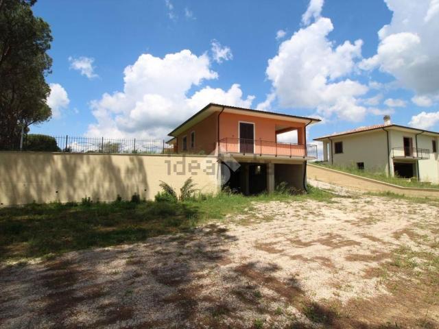 Case e ville in vendita di 235 m² in Via Scalette, 1