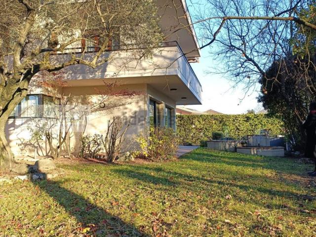 Case e ville in vendita di 236 m²