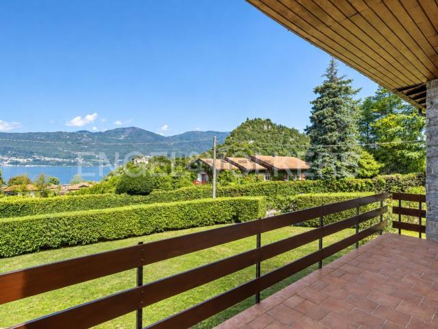 Case e ville in vendita di 236 m² in Via Cesare Battisti, 45