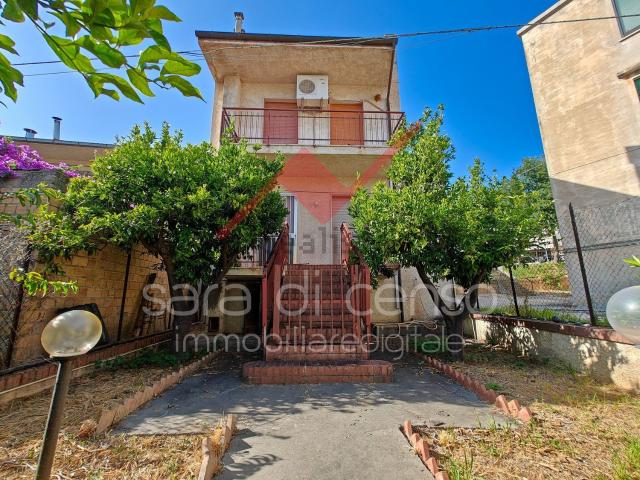 Case e ville in vendita di 236 m² in Via Gioacchino di Marzio, 38