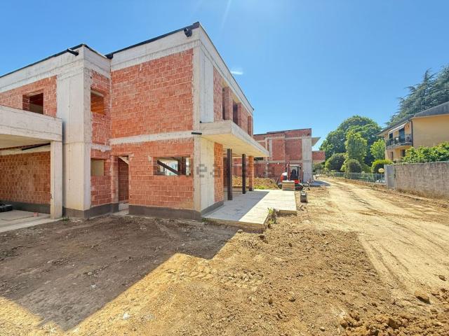 Case e ville in vendita di 236 m² in Via Olme