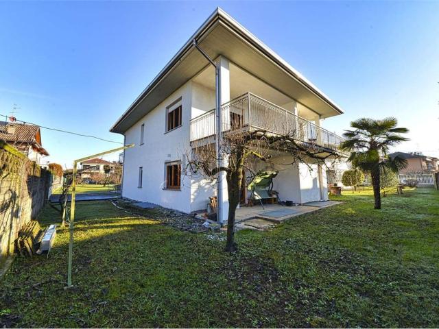 Case e ville in vendita di 236 m² in Via Tagliamento, 139