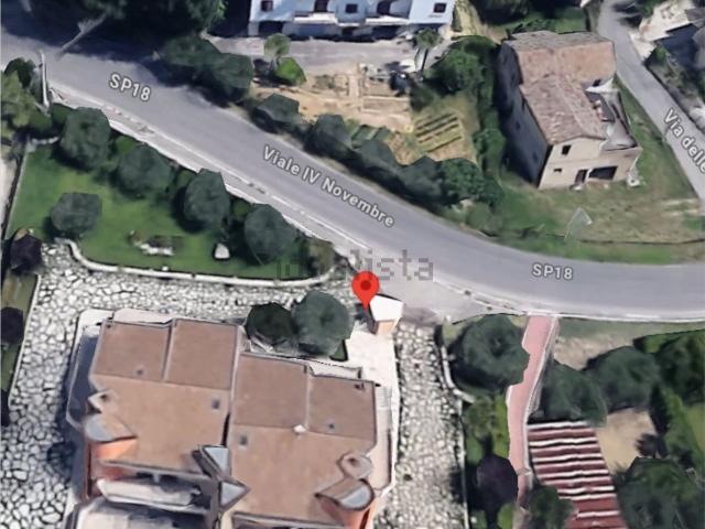 Case e ville in vendita di 236 m² in Viale IV Novembre