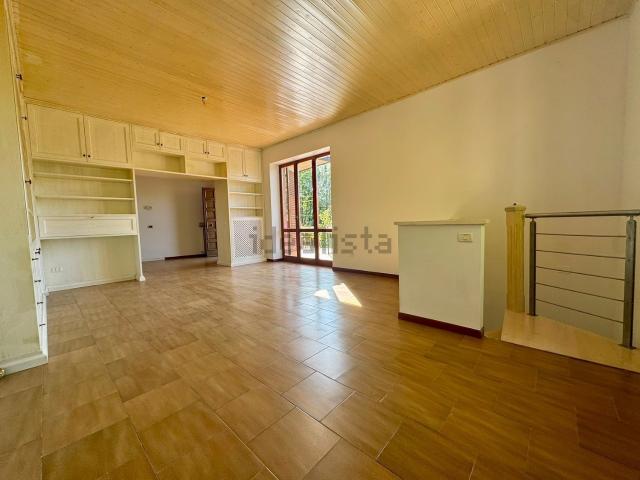 Case e ville in vendita di 236 m² in Strada dei Conservoni, 17