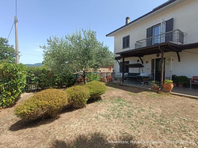 Case e ville in vendita di 238 m² in Via Antonio Gramsci, 36