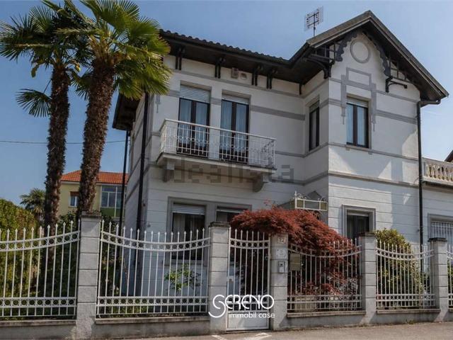 Case e ville in vendita di 238 m² in Via San Cristoforo, 32