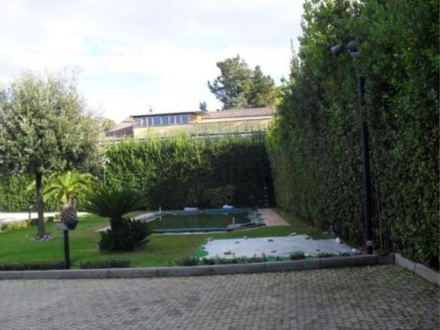 Case e ville in vendita di 238 m² in Via Pugliano