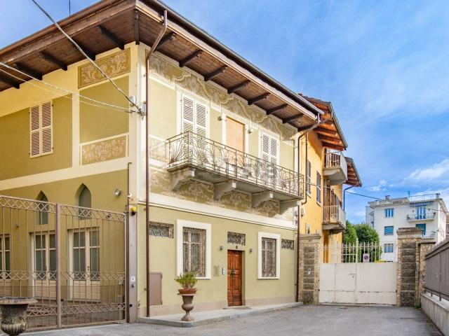 Case e ville in vendita di 238 m² in Piazza XX Settembre, 11