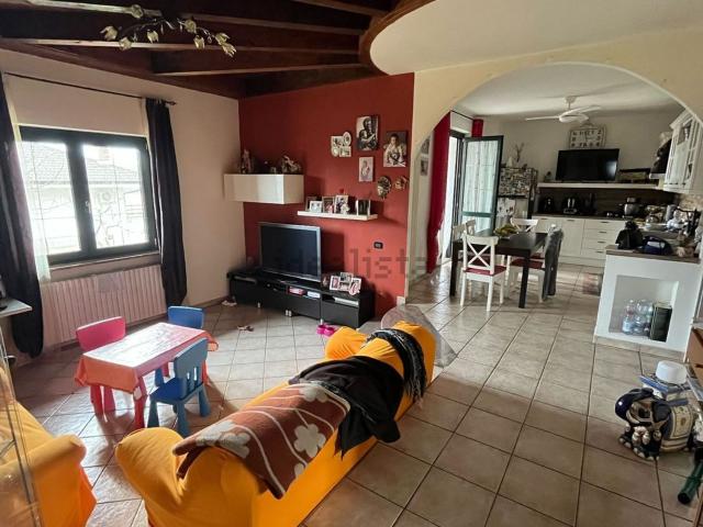 Case e ville in vendita di 239 m² in Via Pianezza