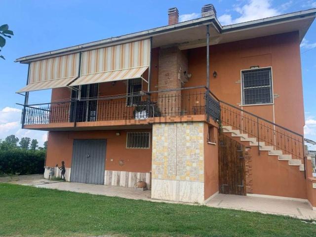 Case e ville in vendita di 239 m² in Strada della Principina 1