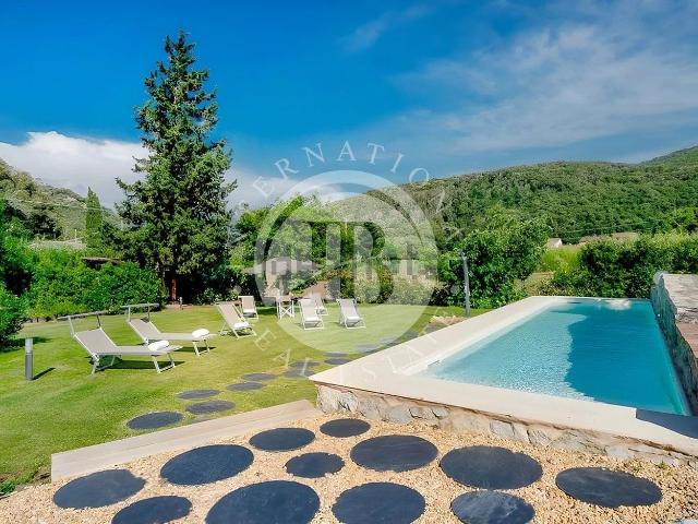 Case e ville in vendita di 240 m²