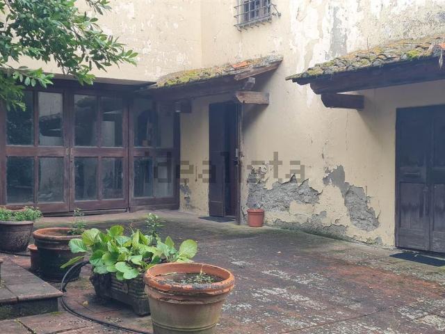 Case e ville in vendita di 240 m²
