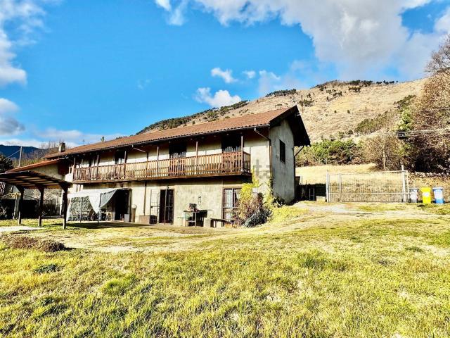 Case e ville in vendita di 320 m²