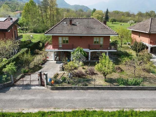 Case e ville in vendita di 240 m²