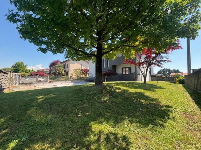 Case e ville in vendita di 240 m²