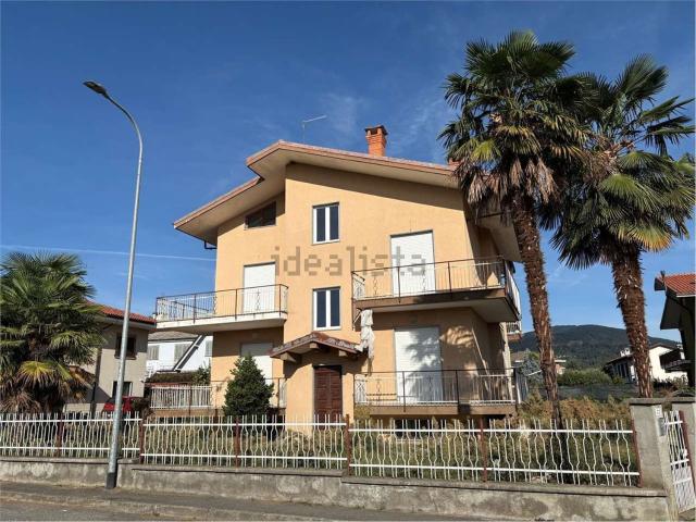 Case e ville in vendita di 240 m²