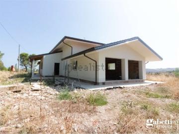 Case e ville in vendita di 240 m²