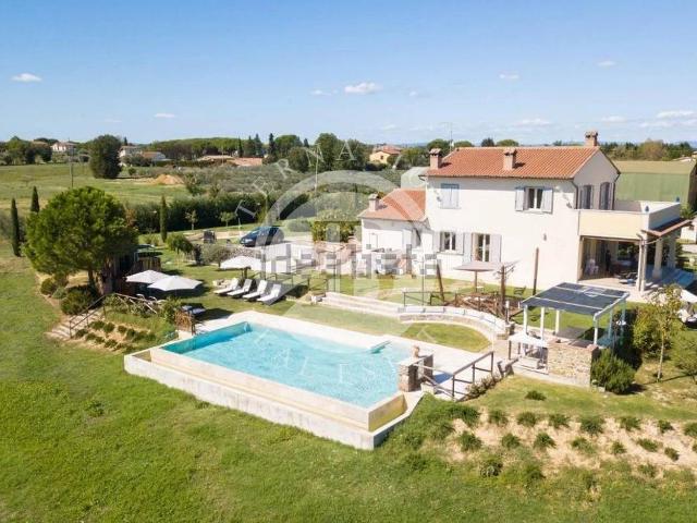 Case e ville in vendita di 240 m²