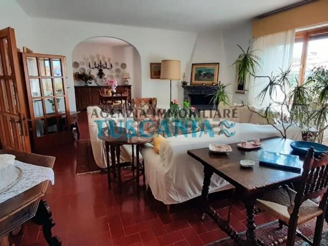Case e ville in vendita di 240 m²