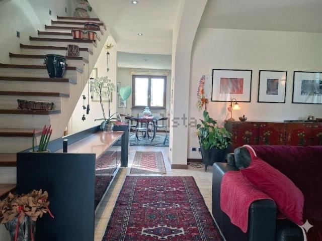 Case e ville in vendita di 240 m²