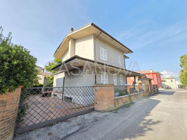 Case e ville in vendita di 240 m²