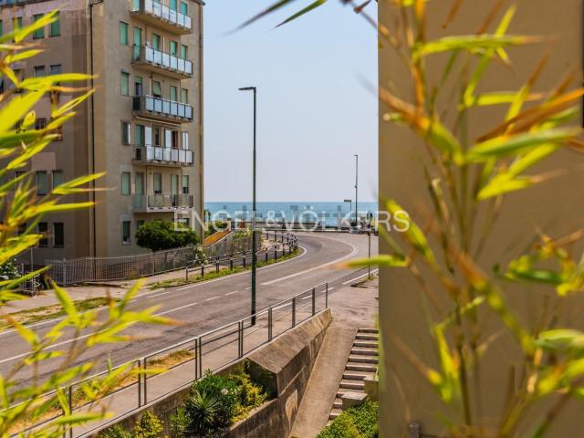 Case e ville in vendita di 240 m² in Via Cristoforo Colombo