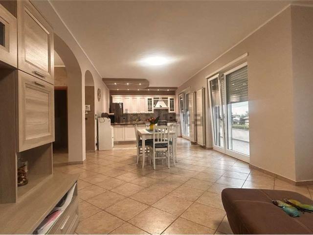 Case e ville in vendita di 240 m² in Via Bivio