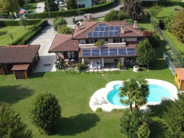 Case e ville in vendita di 240 m² in Via Giuseppe Verdi