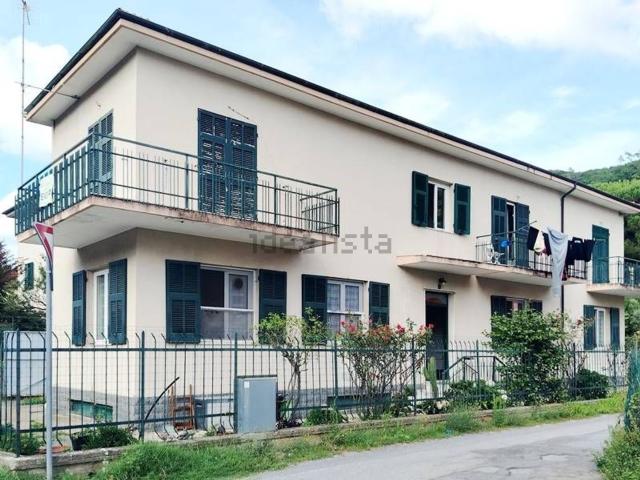 Case e ville in vendita di 240 m² in Via dei Carabigi, 18