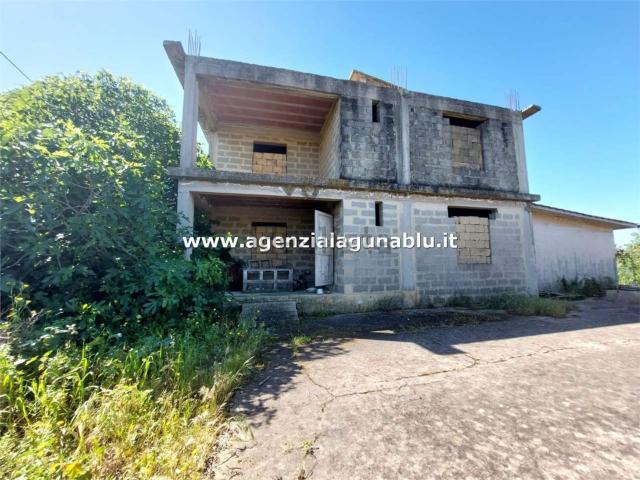 Case e ville in vendita di 240 m² in Via del Mare