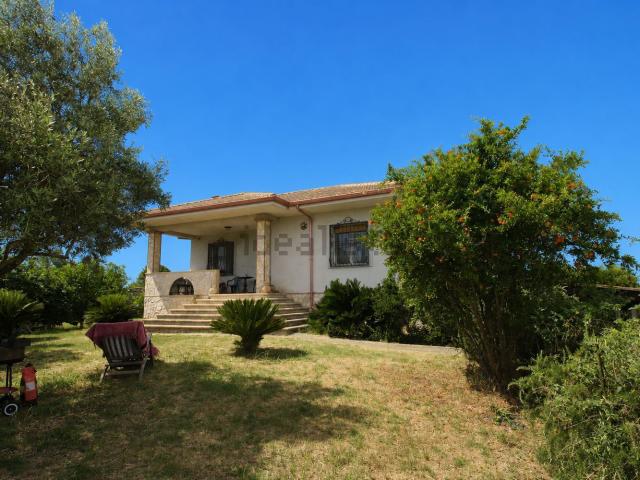 Case e ville in vendita di 240 m² in Via del Campo, 71