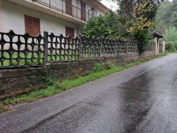 Case e ville in vendita di 240 m² in Via Ferdinando II di Borbone