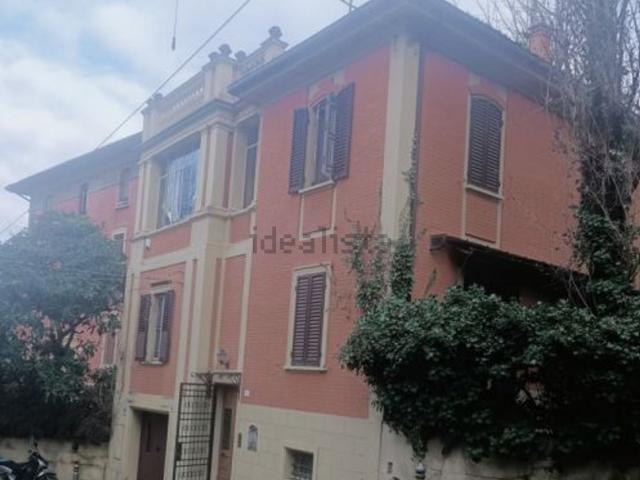 Case e ville in vendita di 240 m² in Via Francesco Orsoni, 14