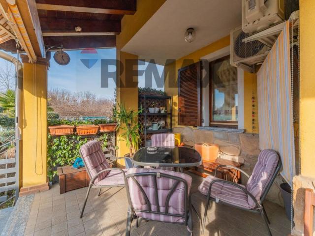 Case e ville in vendita di 240 m² in Via Kennedy, 1